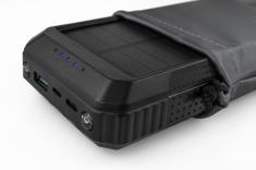 OXE Solární Powerbanka, kapacita 33800 mAh, černá